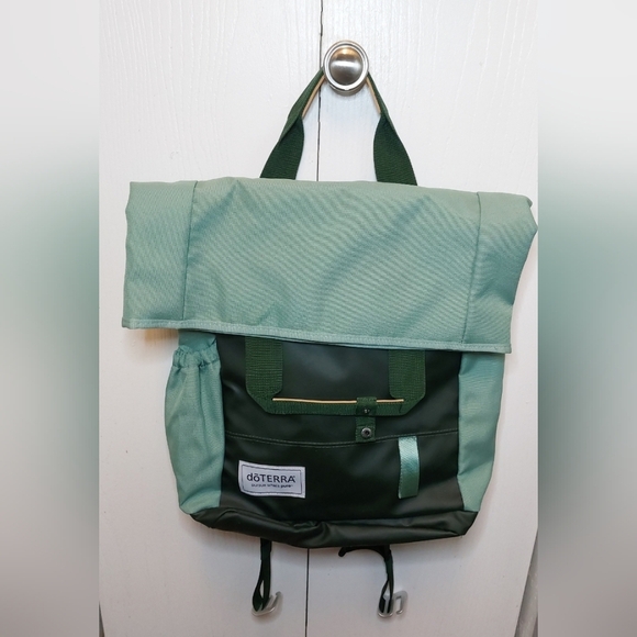 Doterra Convention Backpack 2020 Mint & Dark Purple Lining 6 Pockets NWOT - Picture 2 of 12